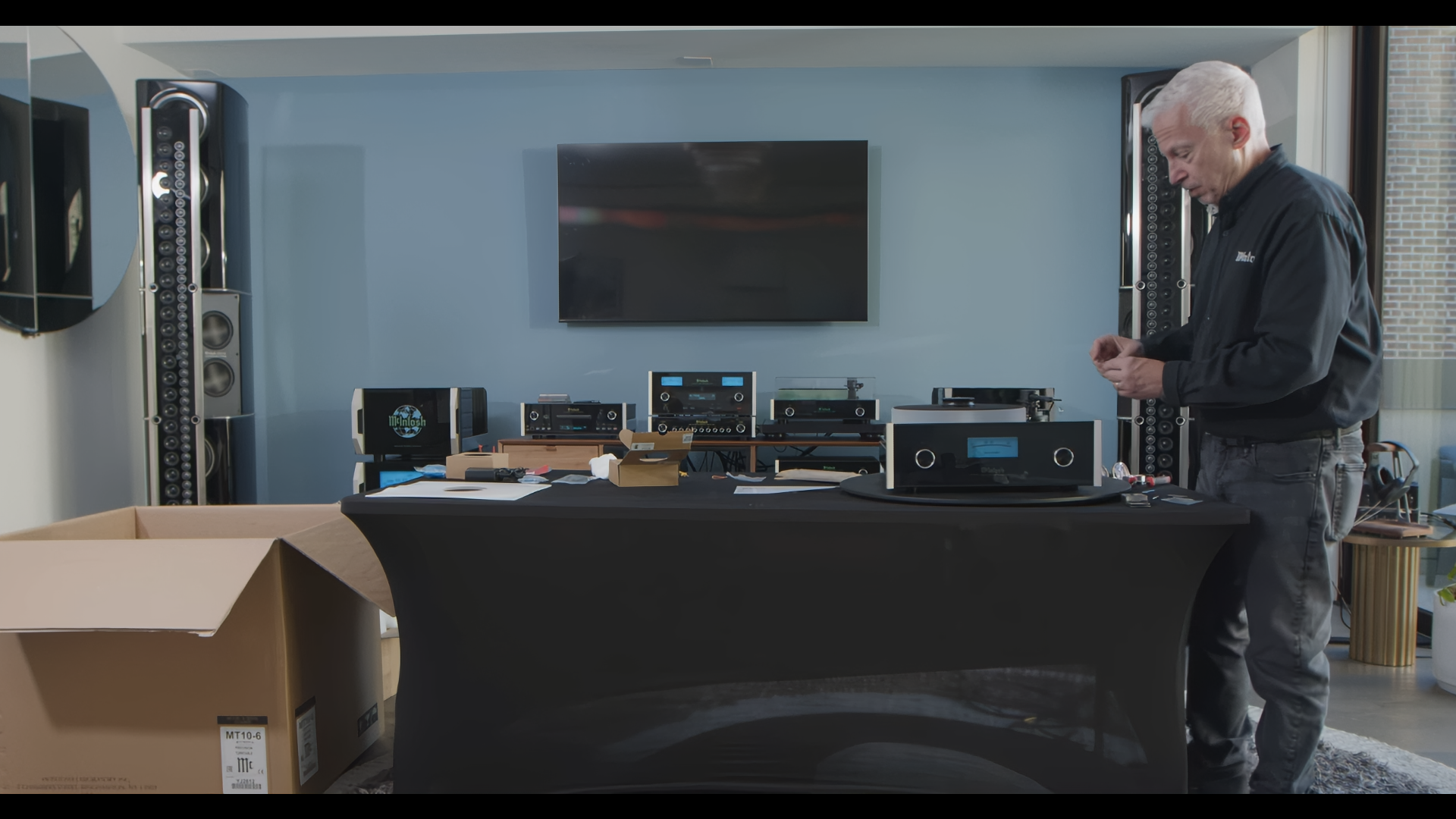 A scene from the McIntosh setup video.
